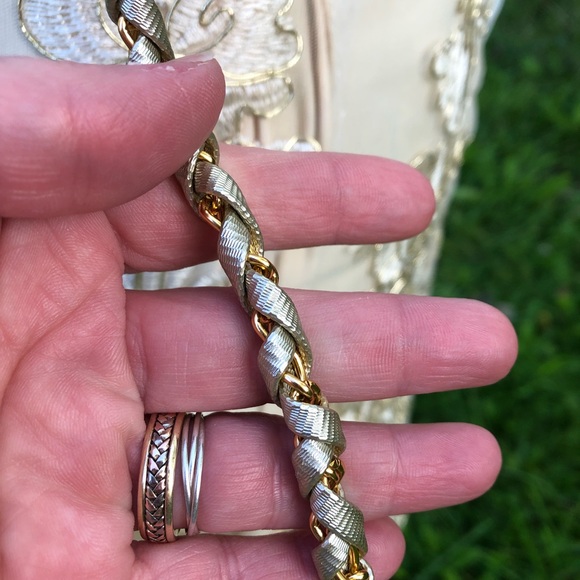 Shoulder Dressy Purse. - Picture 4 of 8